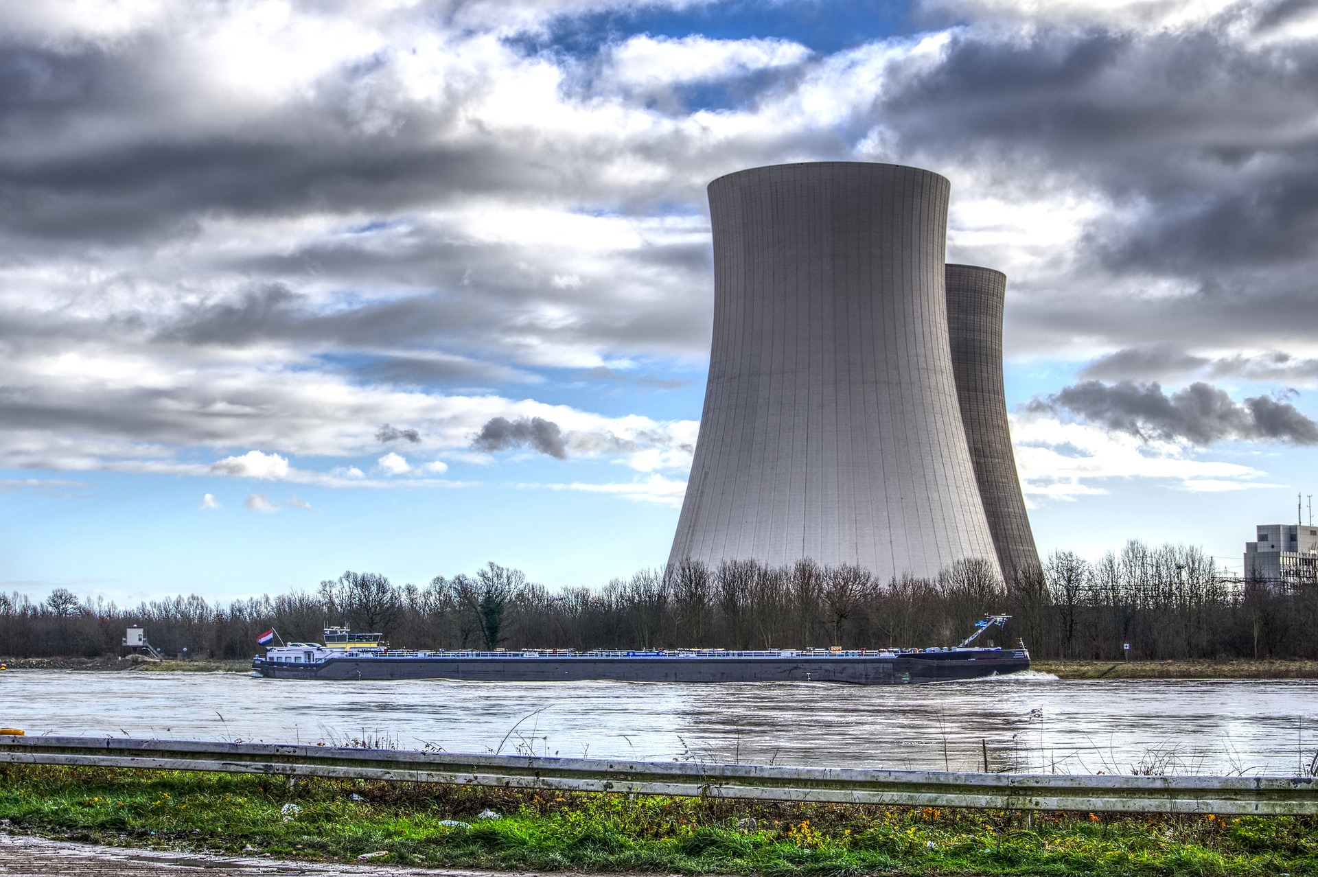 Ile energii produkuje elektrownia atomowa – te dane szokują!